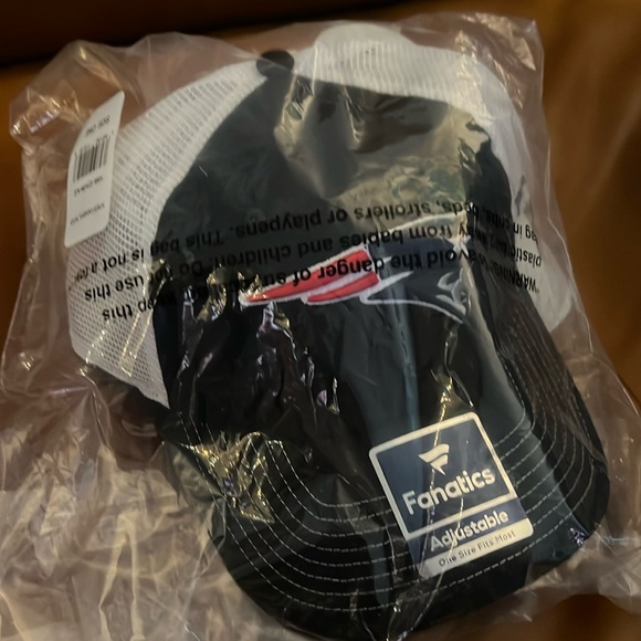 NWT New England Patriots Trucker Hat Fanatics Fundamental one size - Picture 3 of 5